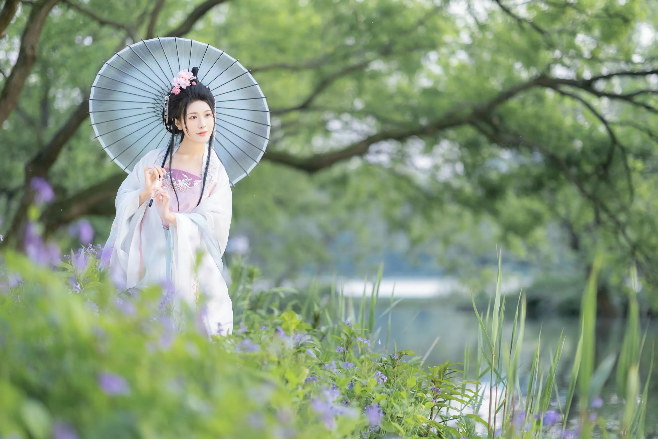 [艺图语] 2022.06.04 花间 阿銧 [34P]插图